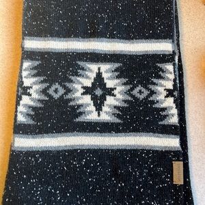 NWT Pendleton Black Gray Cream Wool Scarf